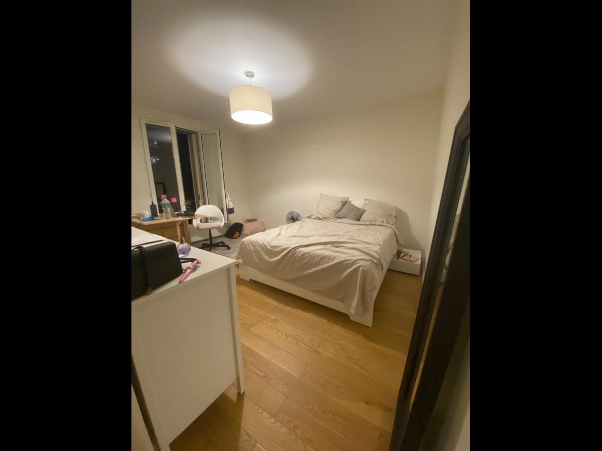 Colocation à Bordeaux : Chambre lumineuse · Bordeaux — 6 pièces au total (photo 3/6)