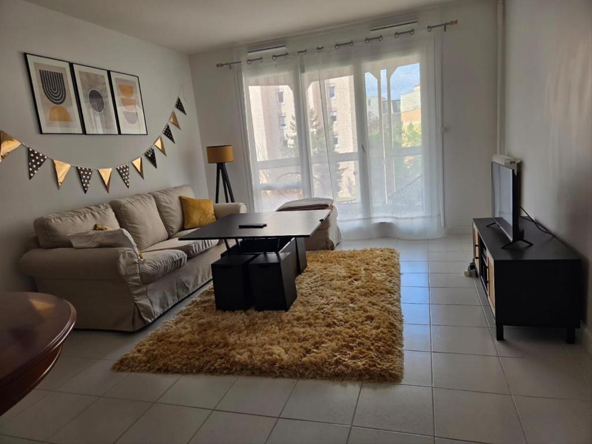 Colocation à Saint-Malo — 3 colocs / chambre dans appart 80 m² · Saint-Malo