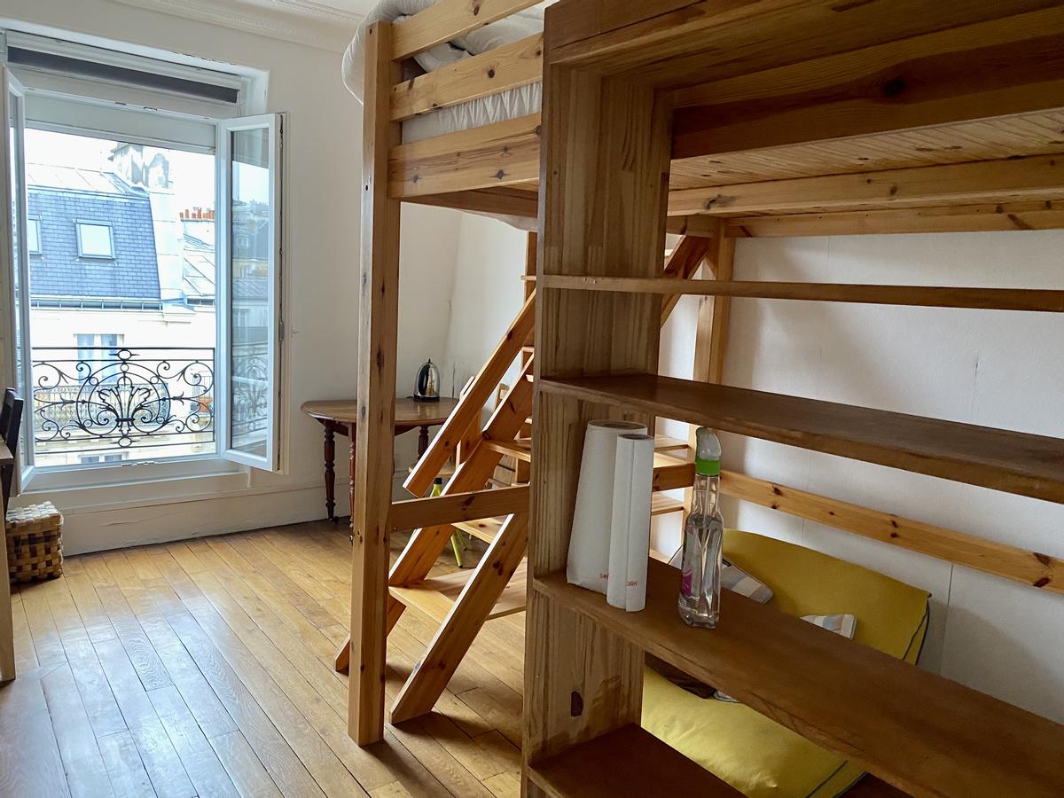 Colocation à Nanterre : Chambre lumineuse · Nanterre — 6 pièces au total (photo 3/6)