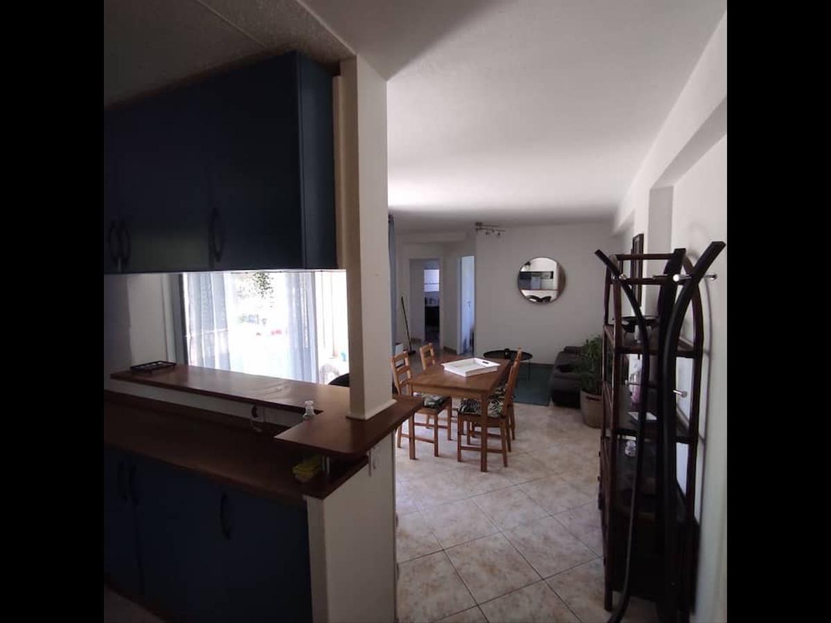 Colocation à Villeurbanne : Chambre lumineuse · Villeurbanne — 4 pièces au total (photo 3/6)