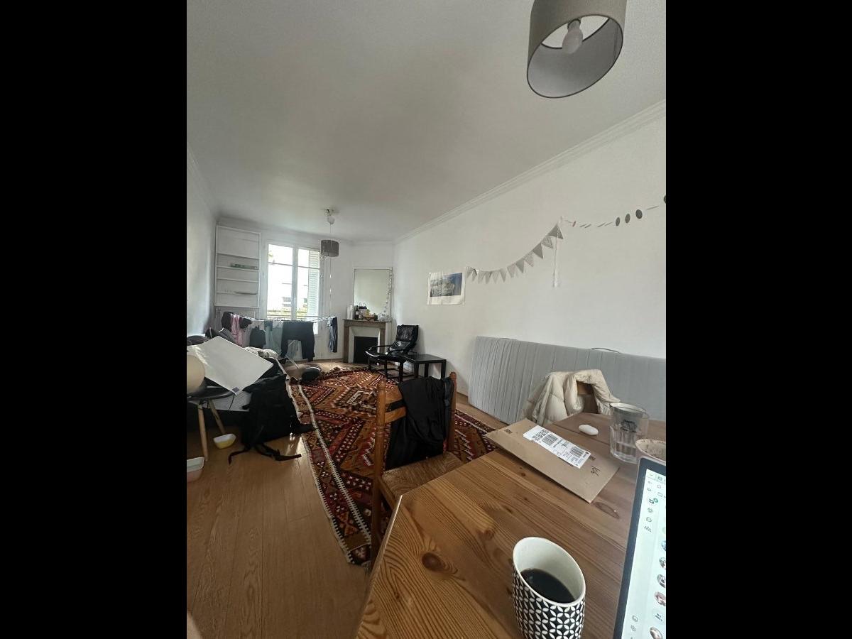 Colocation à Bordeaux : Chambre lumineuse · Bordeaux — 5 pièces au total (photo 5/6)