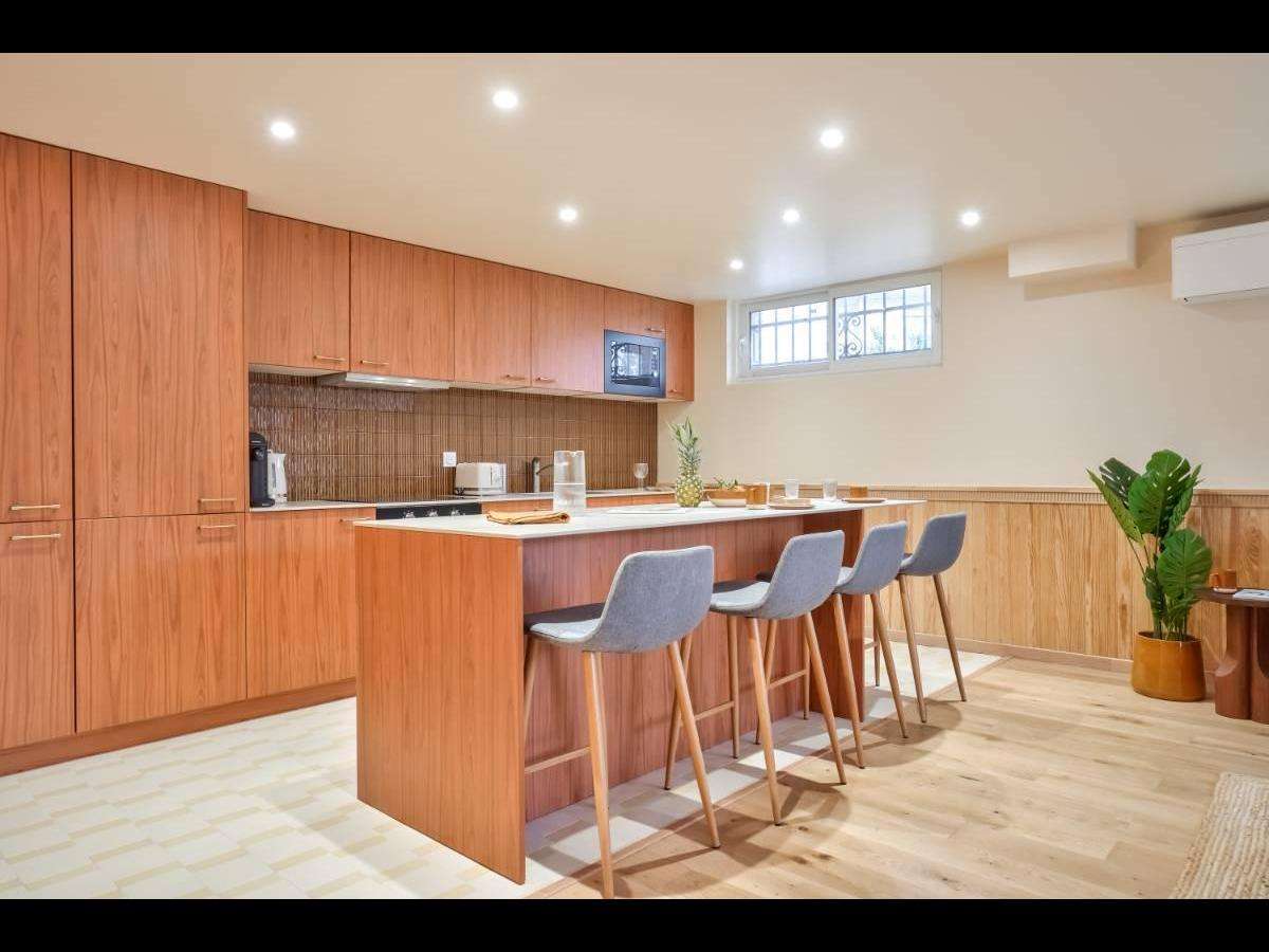 Colocation à Orléans — Chambre avec bureau · Orléans (38 m² le logement)