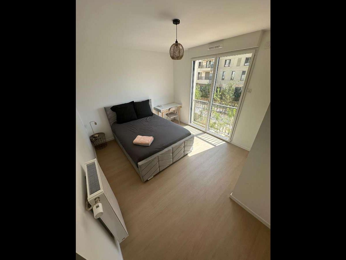 Colocation à Cergy : 2 colocs / chambre dans appart 86 m² · Cergy (photo 5/6)