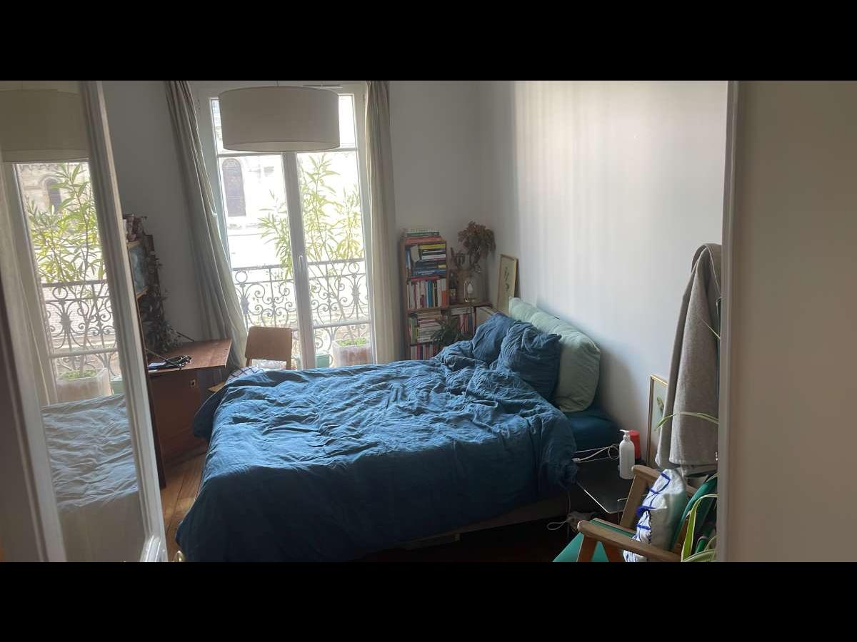 Colocation à Lyon : Chambre avec bureau · Lyon (83 m² le logement) (photo 2/6)