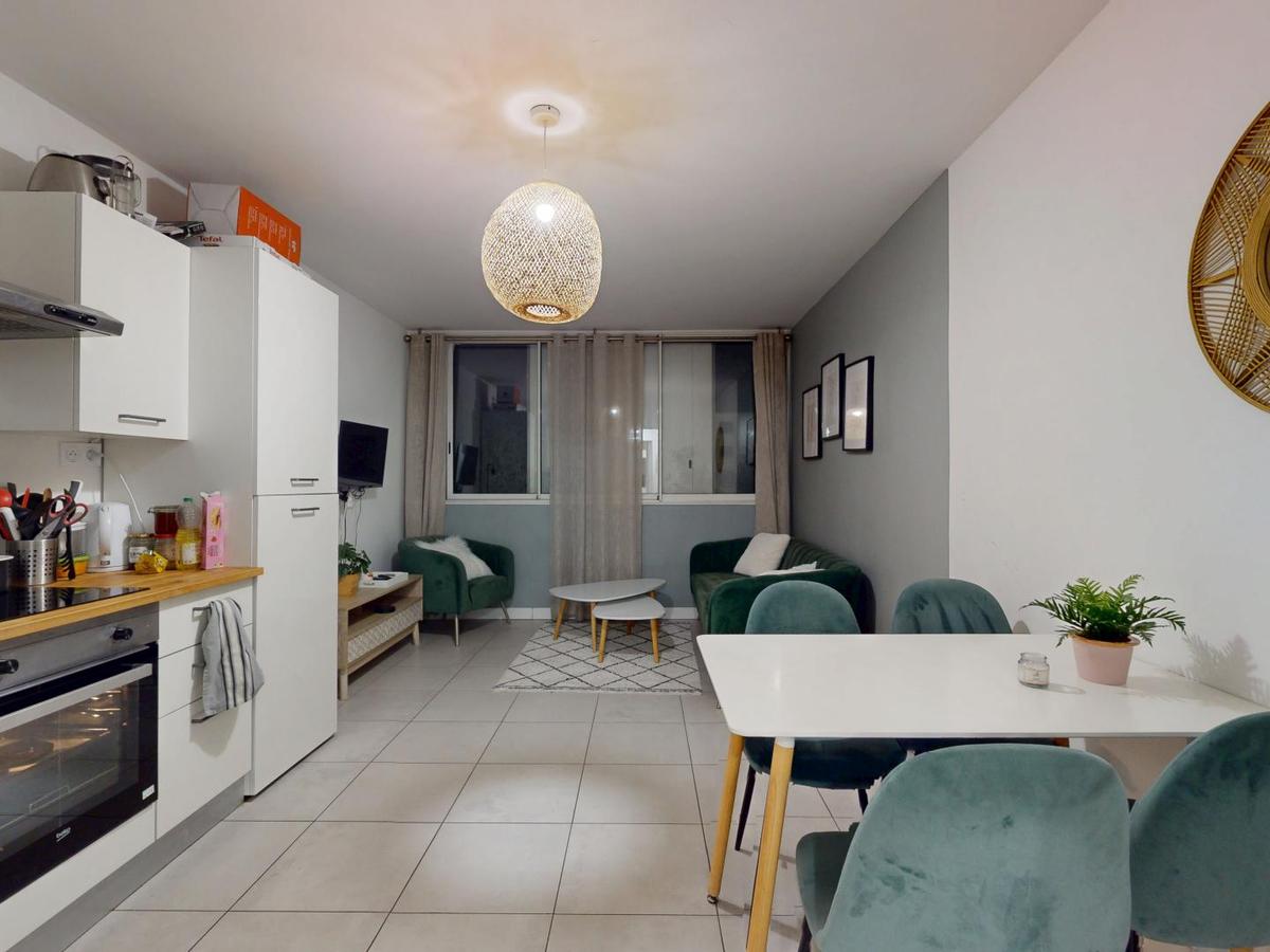 Colocation à Nantes — Dispo octobre · coloc calme · Bouffay · Nantes Colocation à Nantes — Dispo octobre · coloc calme · Bouffay · Nantes
