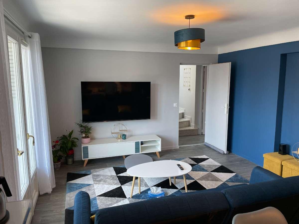 Colocation à Toulouse : Chambre avec bureau · Toulouse (90 m² le logement) (photo 3/6)