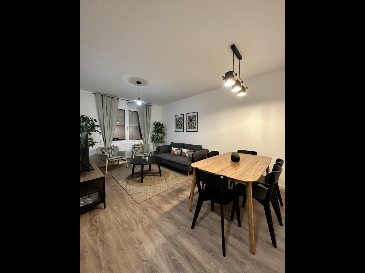 Colocation à Nice : Chambre avec bureau · Nice (54 m² le logement) (photo 2/6)