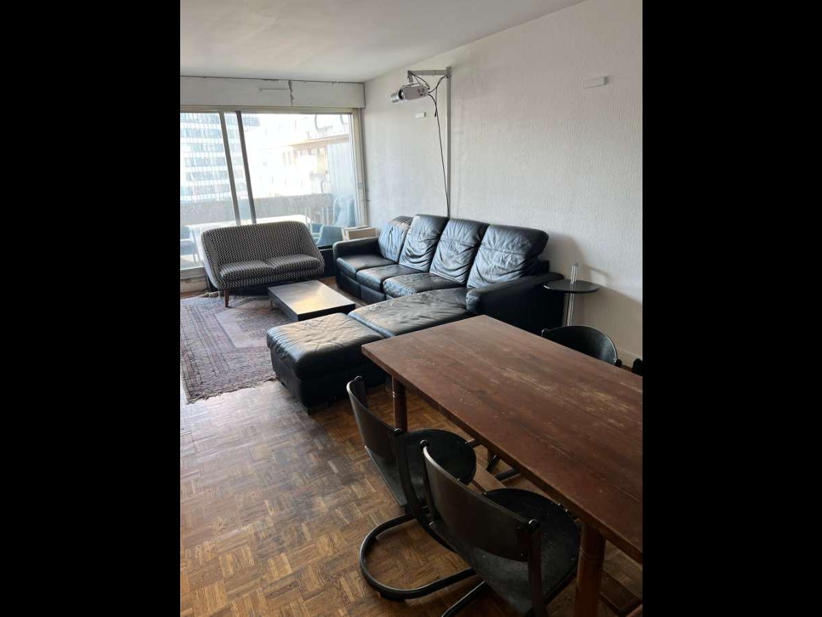 Colocation à Poitiers : Colocation Poitiers — chambre meublée · Couronneries · (photo 2/6)
