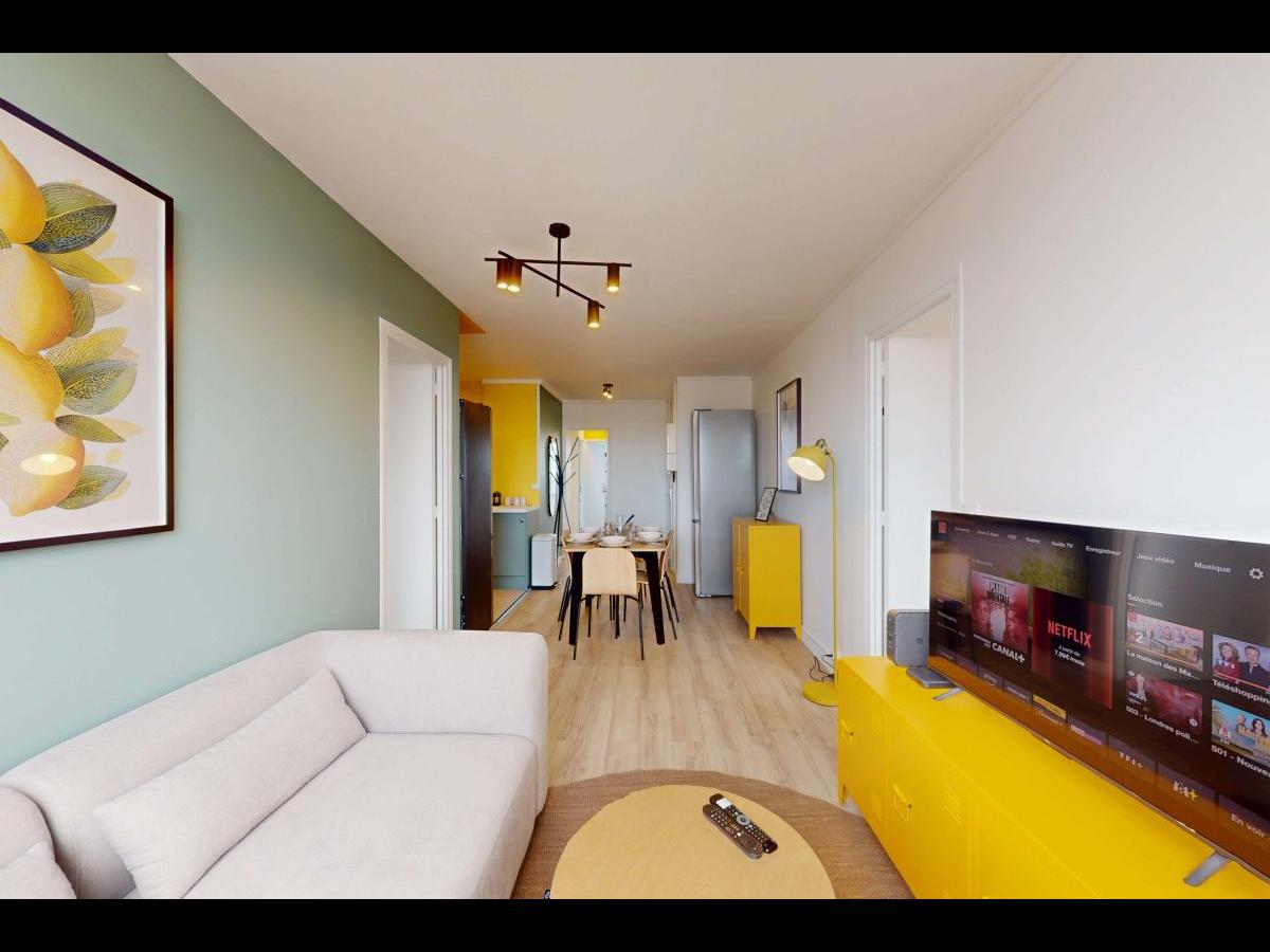Colocation à Montpellier — Chambre avec bureau · Montpellier (44 m² le logement)