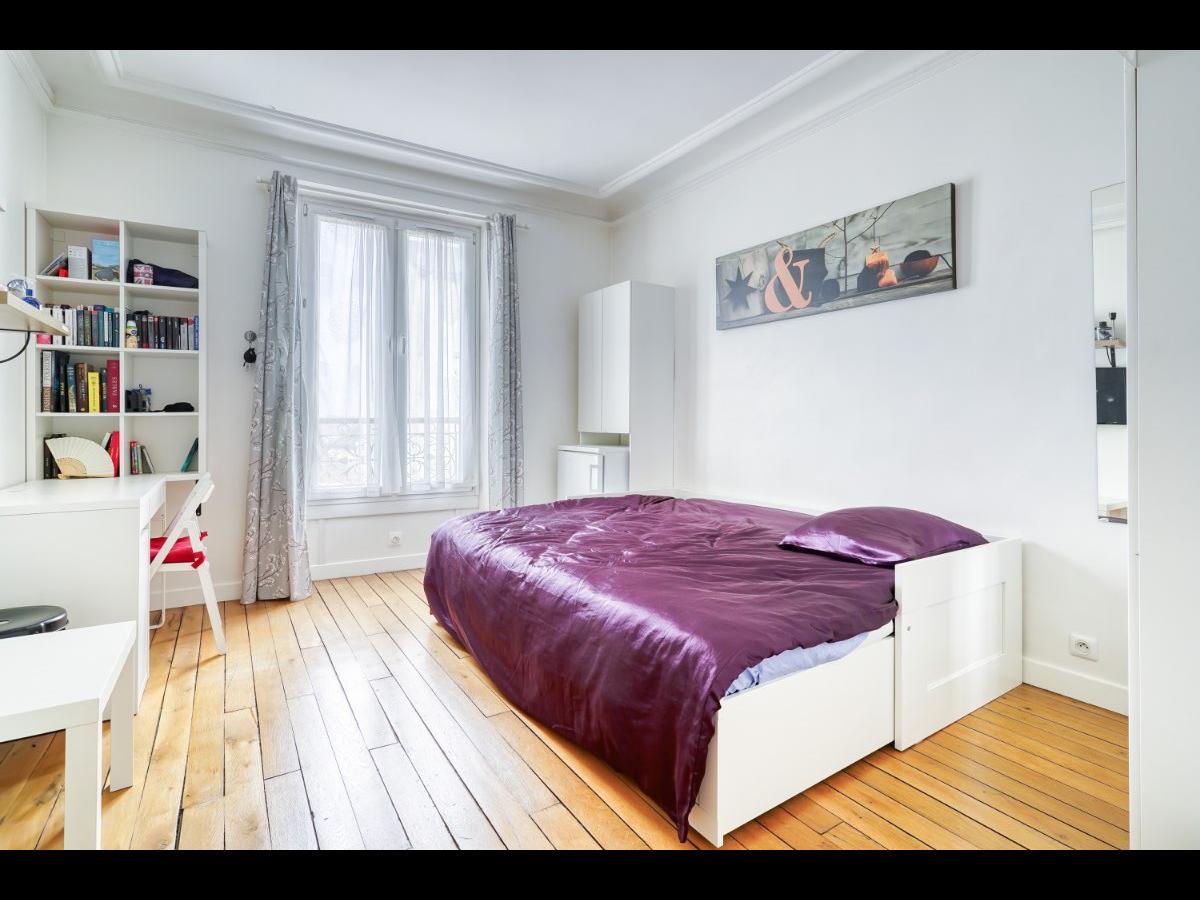 Colocation à Annecy : Colocation Annecy — chambre meublée · Vieille ville · (photo 3/6)