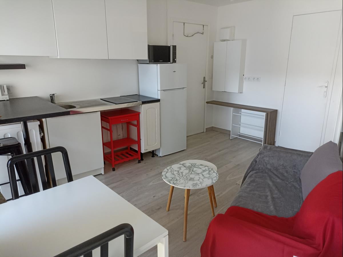Colocation à Metz : Colocation Metz — chambre meublée · Gare · (photo 3/6)