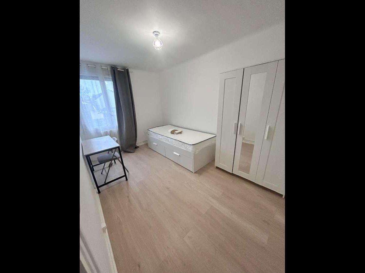 Colocation à Montpellier : Appartement 6 pièces · 68 m² — Antigone · Montpellier (photo 4/6)