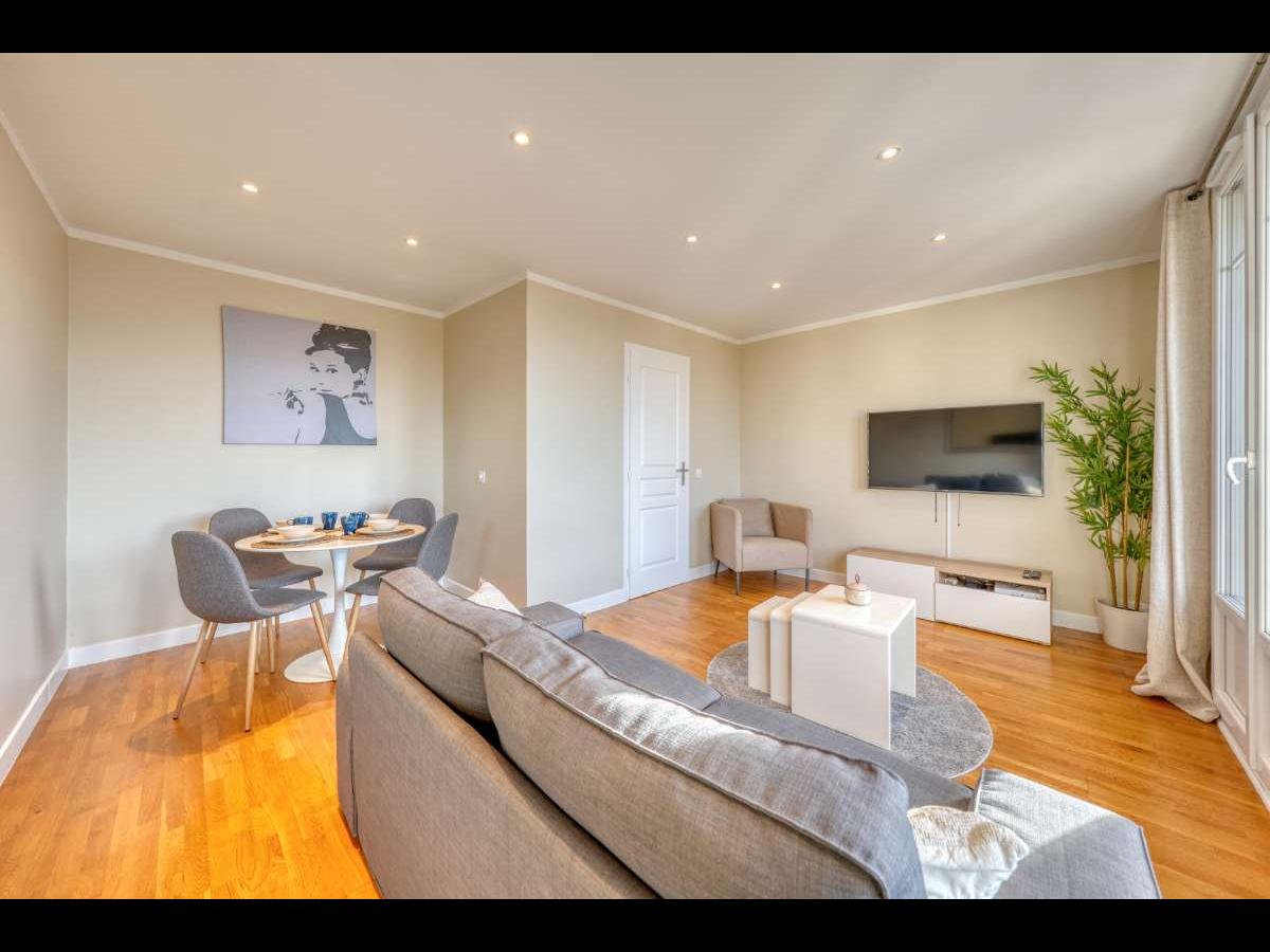 Colocation à Bordeaux : 5 colocs / chambre dans appart 64 m² · Bordeaux (photo 2/6)