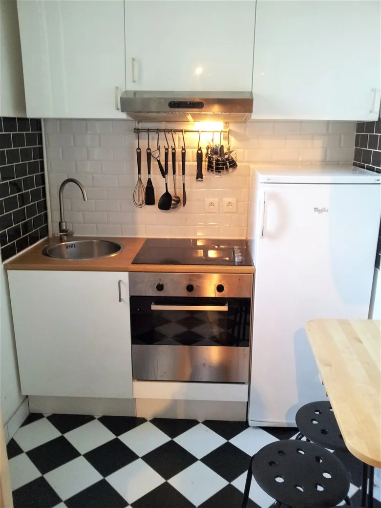 Colocation à Courbevoie : Au 30/05 : belle chambre meublée dans colocation à Courbevoie (10 mn de La Défense) (photo 4/5)