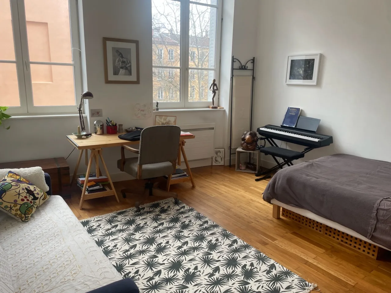 Colocation à Lyon — COLOCATION APPARTEMENT AVEC GRANDE CHAMBRE ( non meublée ) CROIX-ROUSSE