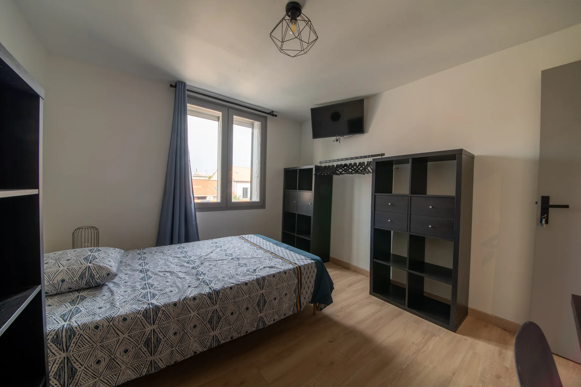 Colocation à Avignon : Plus qu'une chambre dispo dans colocatio (photo 3/5)