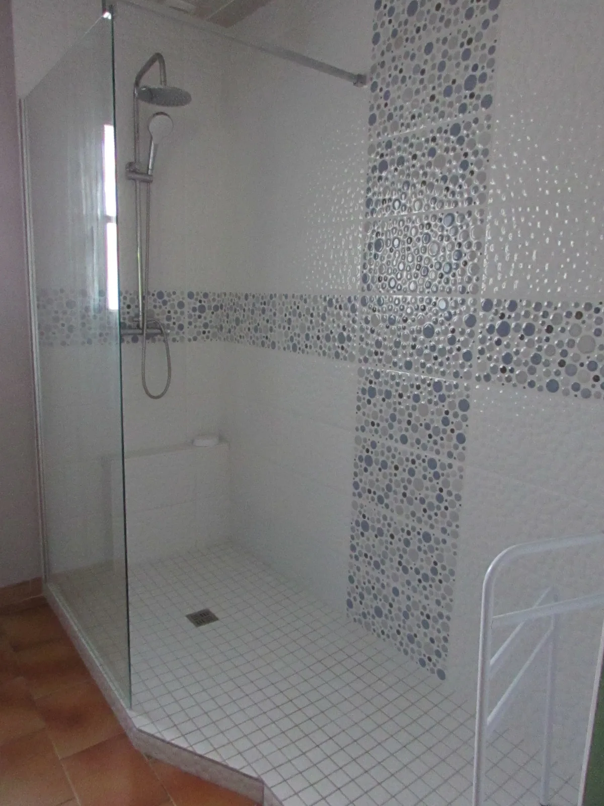 Colocation à Le Gua : Maison meublée à louer – 2 chambres (photo 5/7)