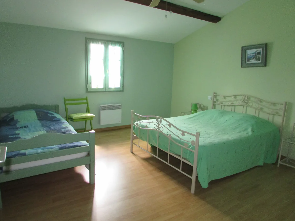 Colocation à Le Gua : Maison meublée à louer – 2 chambres (photo 4/7)