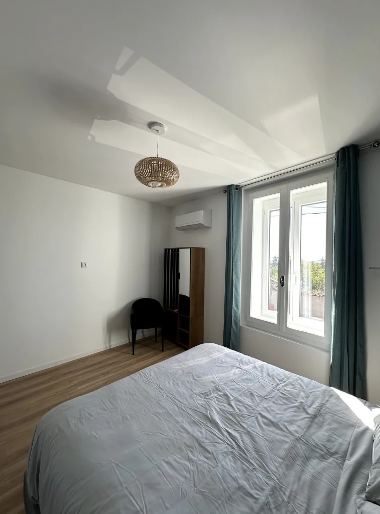 Colocation à Rillieux-La-Pape : Chambre colocation lyon (photo 4/8)